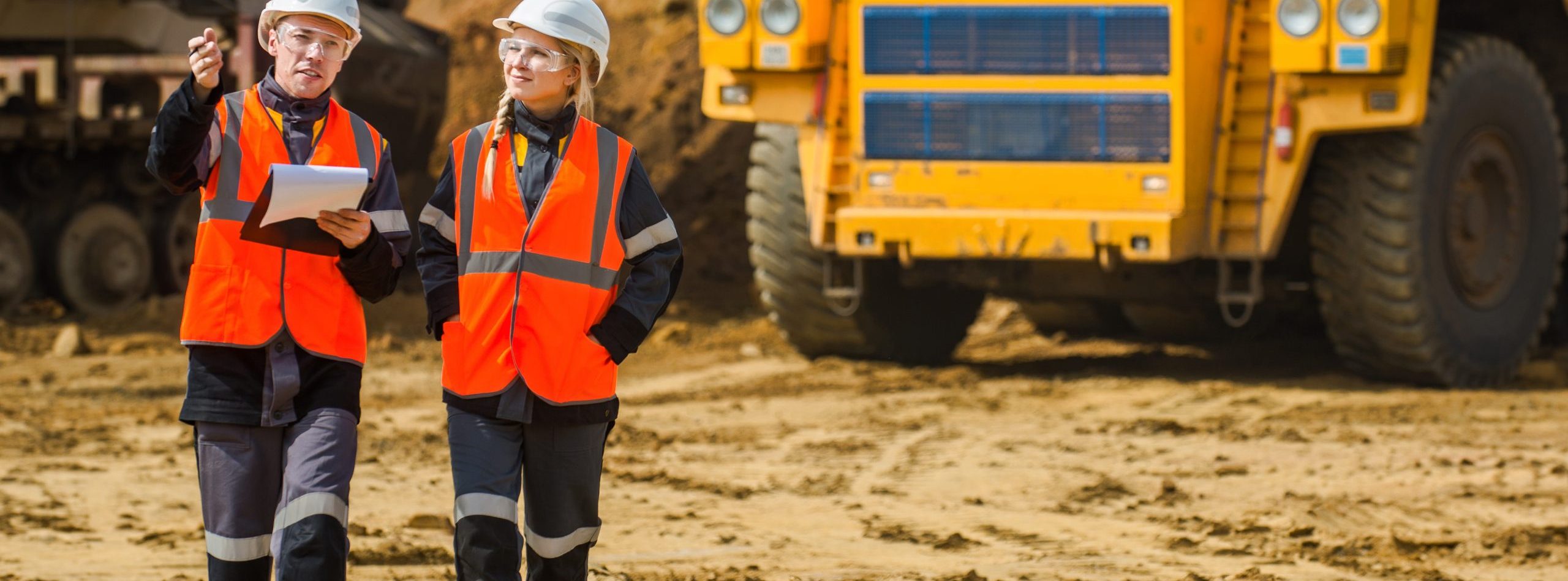 Standard 11 Course Sunshine Coast - construction team