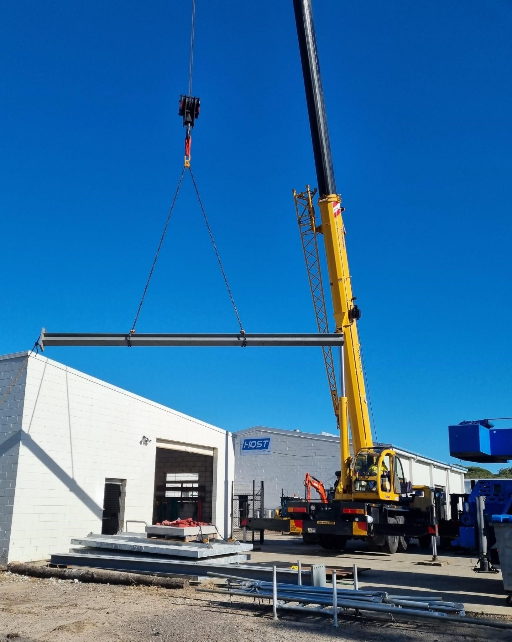 TLILIC0013 Licence to operate a slewing mobile crane Host Safety Training